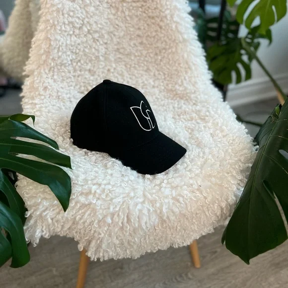 🖤🦄 Authentic ba&sh Hugo Balck Cap 🧢 - Picture 4 of 9